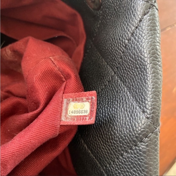 Chanel Caviar Quilted Timeless CC Soft Tote Chain BLACK - Picture 5 of 7